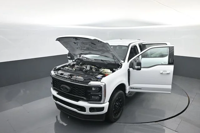 New 2026 Oxford White Ford F-350® Lariat® image 33
