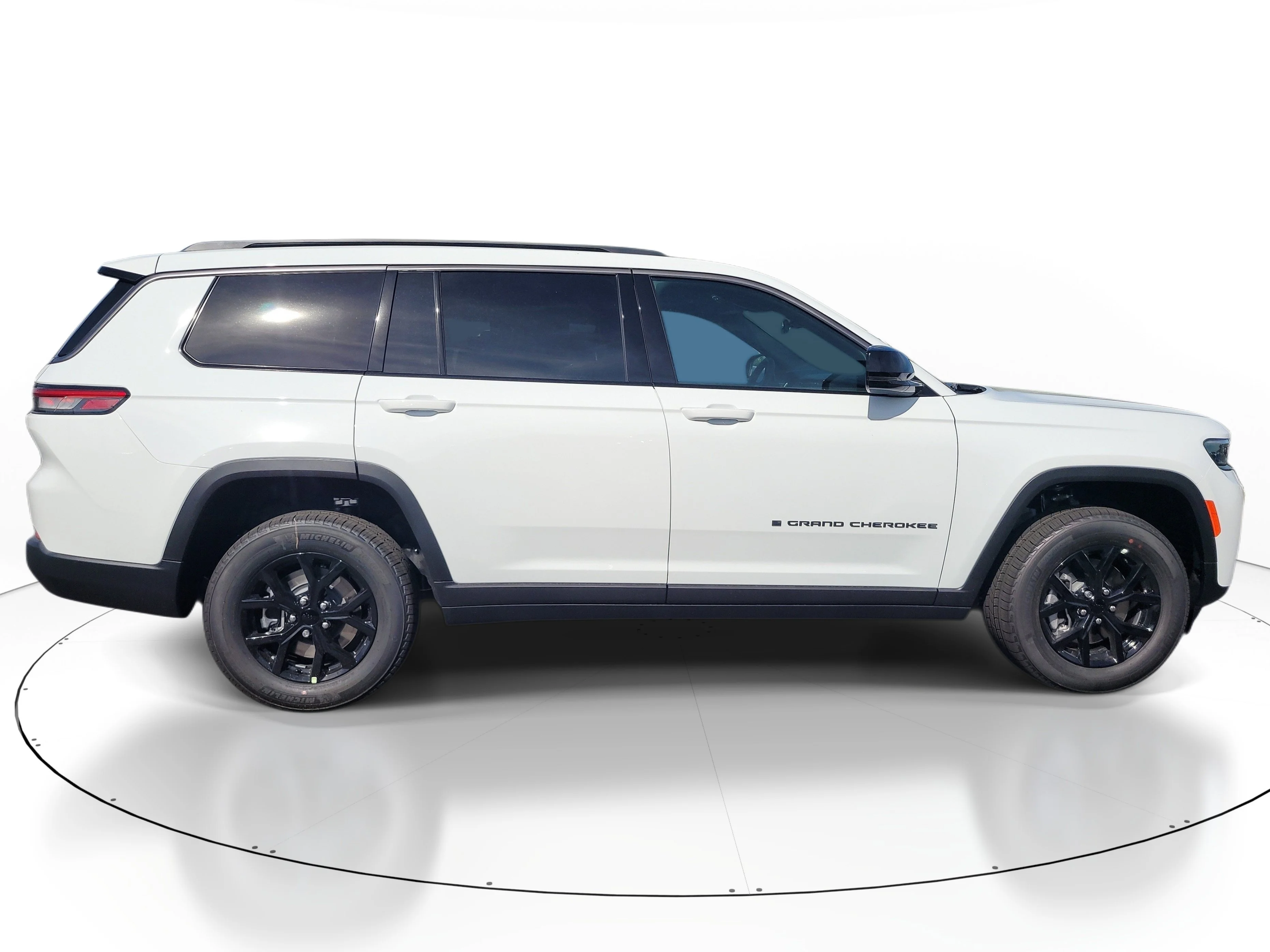 New 2026 Bright White Clearcoat Jeep Laredo Altitude image 5