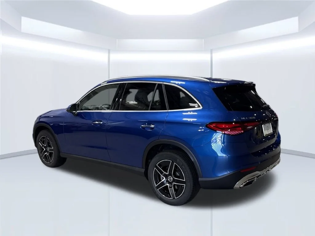 New 2027 Starling Blue Metallic Mercedes-Benz GLC 300 image 36
