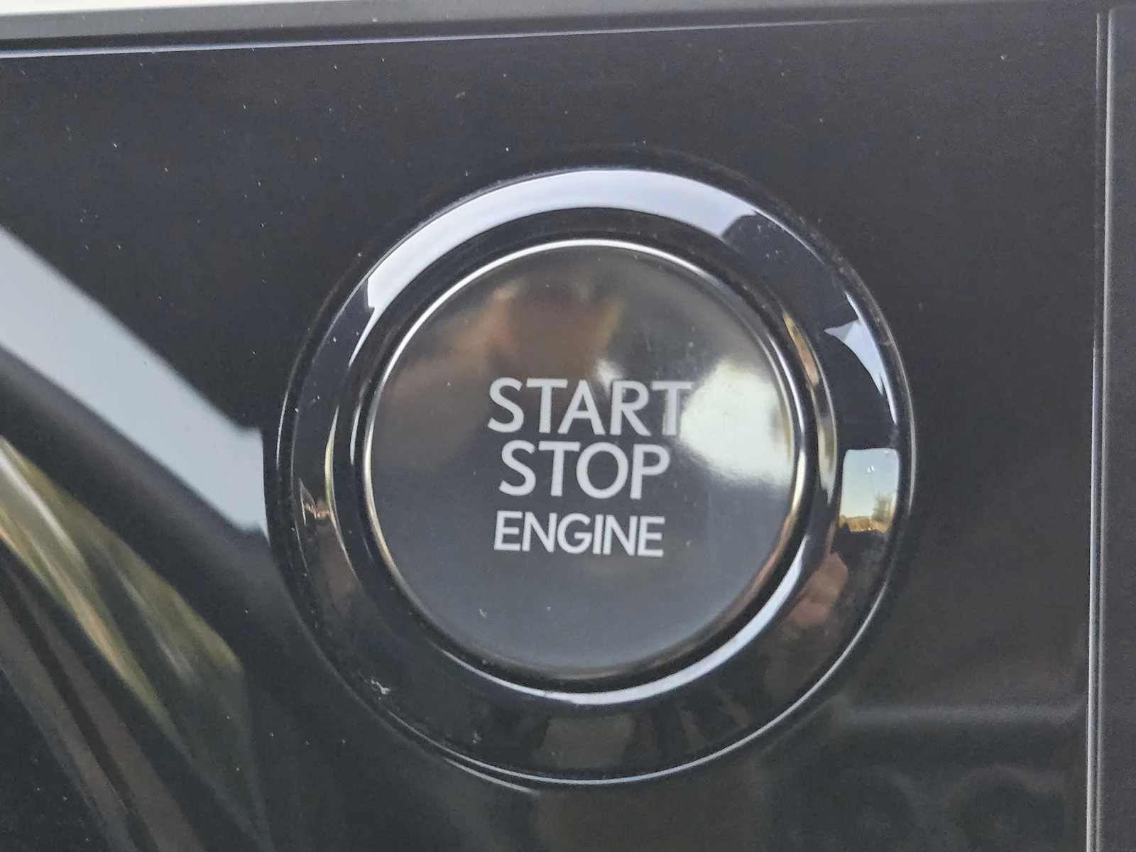 Certified Used 2025 CAVIAR Lexus Premium Plus image 15