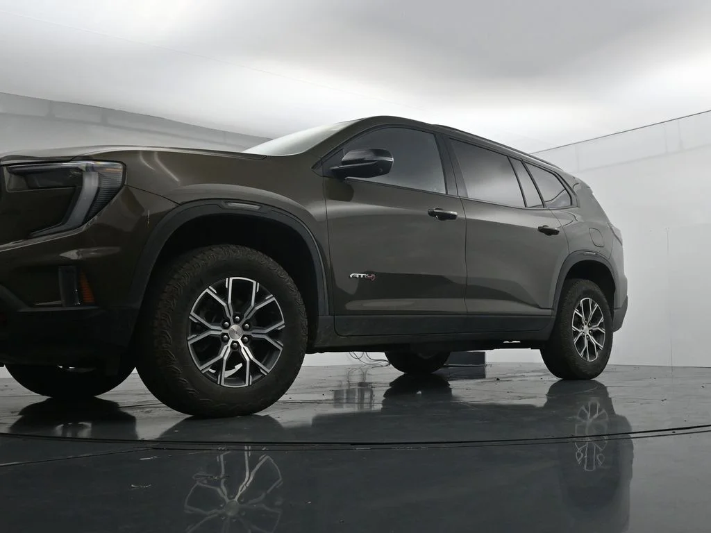 Used 2025 Brown GMC AT4 image 20