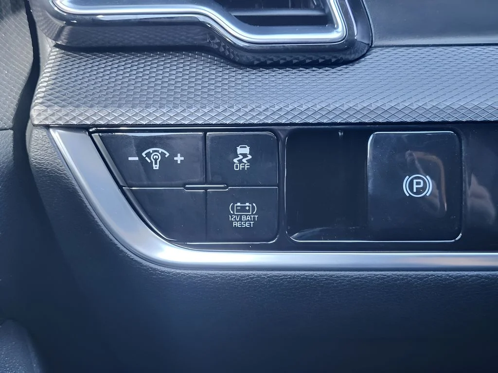 Used 2023 Gravity Gray Kia LX image 17