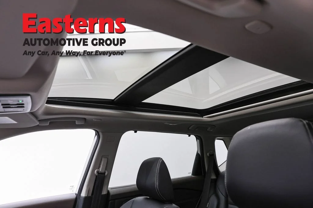Used 2023 White Nissan SL image 36
