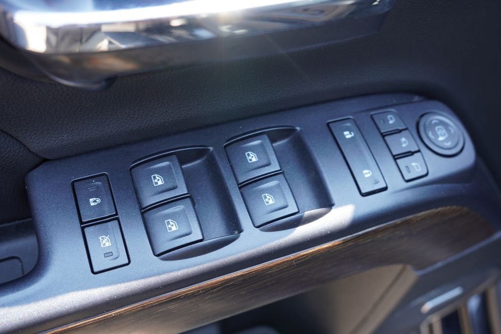 Certified Used 2019 Onyx Black GMC Denali image 24