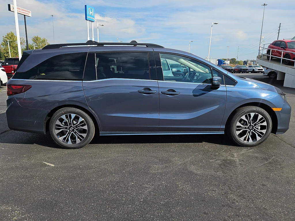 New 2027 Smoke Blue Pearl Honda Elite image 7