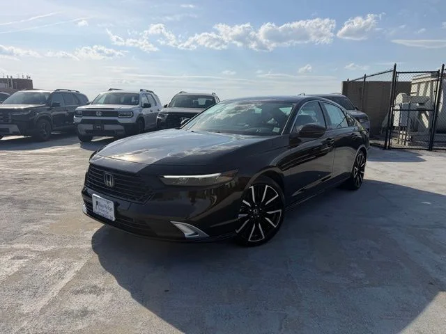 Used 2025 Black Honda Touring image 1