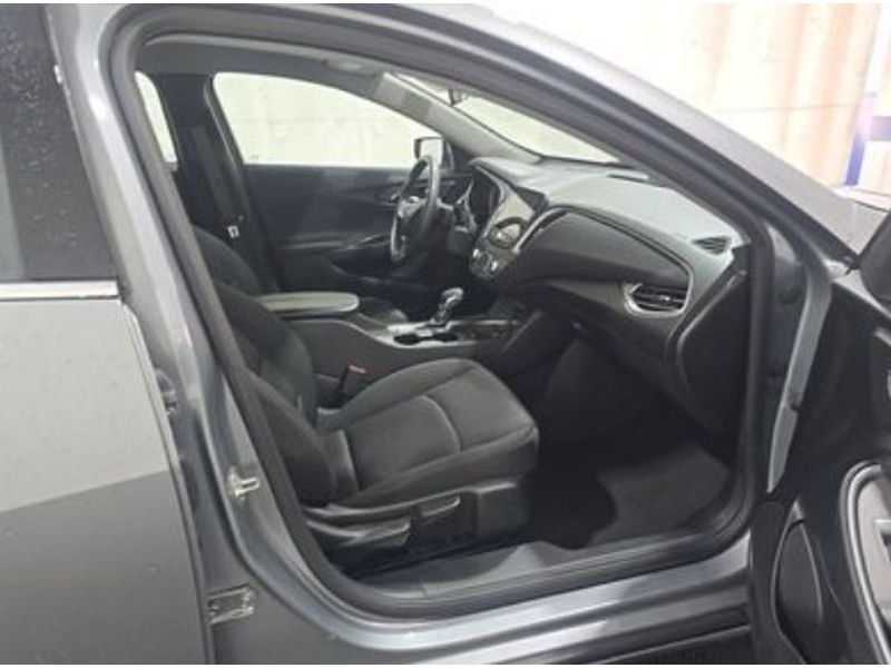 Used 2024 Sterling Grey Metallic Chevrolet LT (1LT) image 7