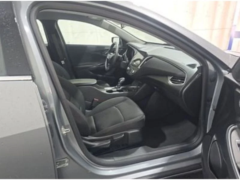 Used 2024 Sterling Grey Metallic Chevrolet LT (1LT) image 7