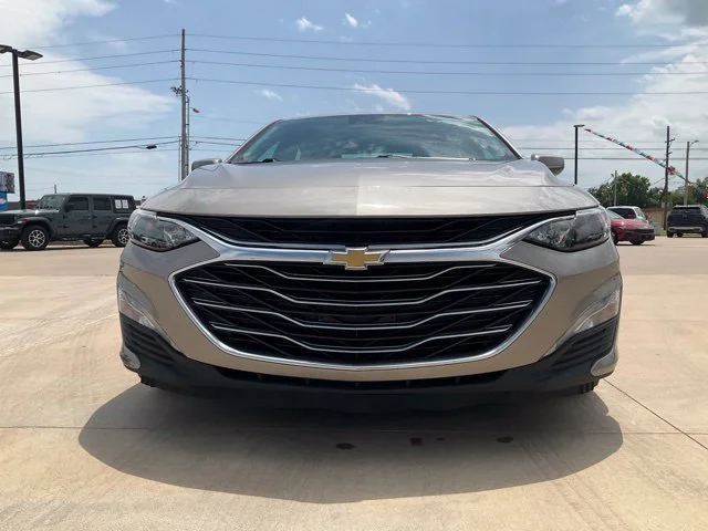 Used 2025 Gray Chevrolet LT image 33