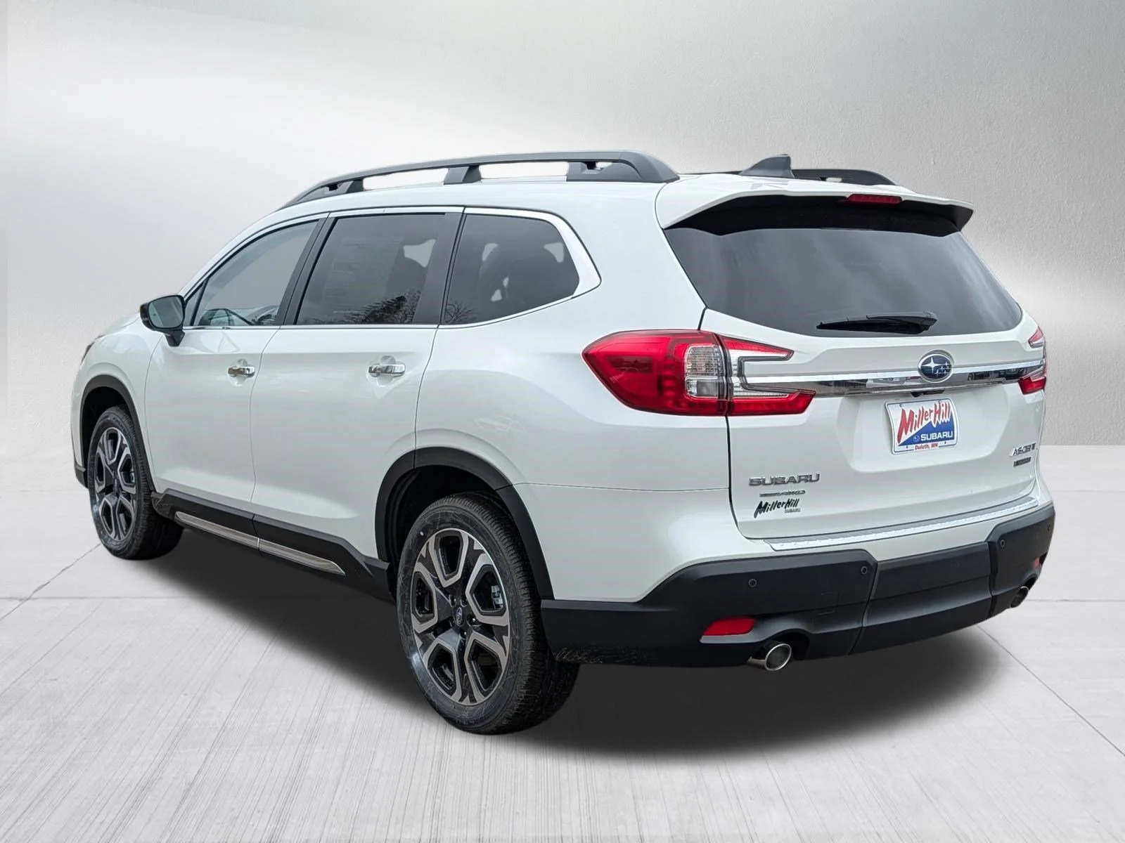 New 2026 CRYSTAL WHITE PEARL Subaru Touring 7-Passenger image 3