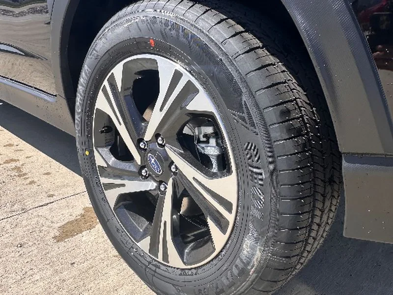 New 2026 CRYSTAL BLACK SILICA Subaru Premium image 8