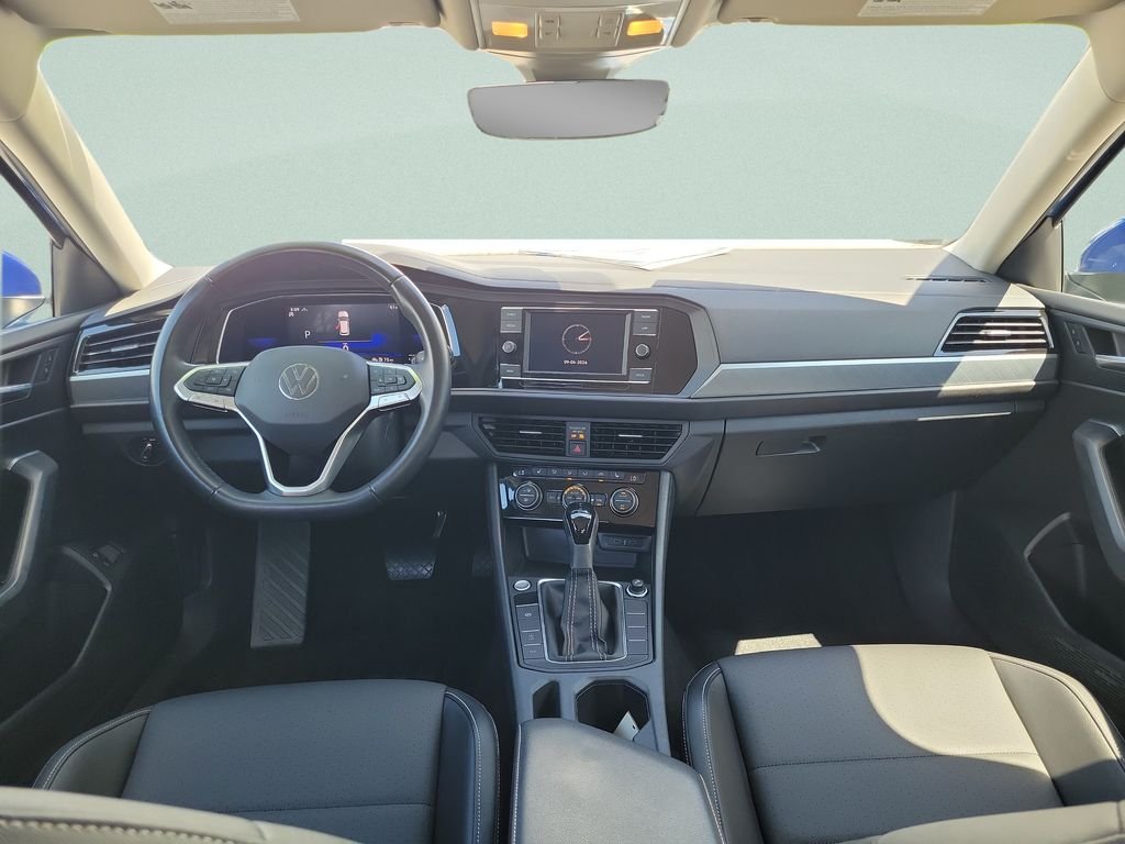 2022 Volkswagen Jetta SE - Photo 11