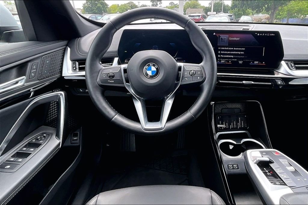 Used 2023 Black BMW xDrive28i image 7