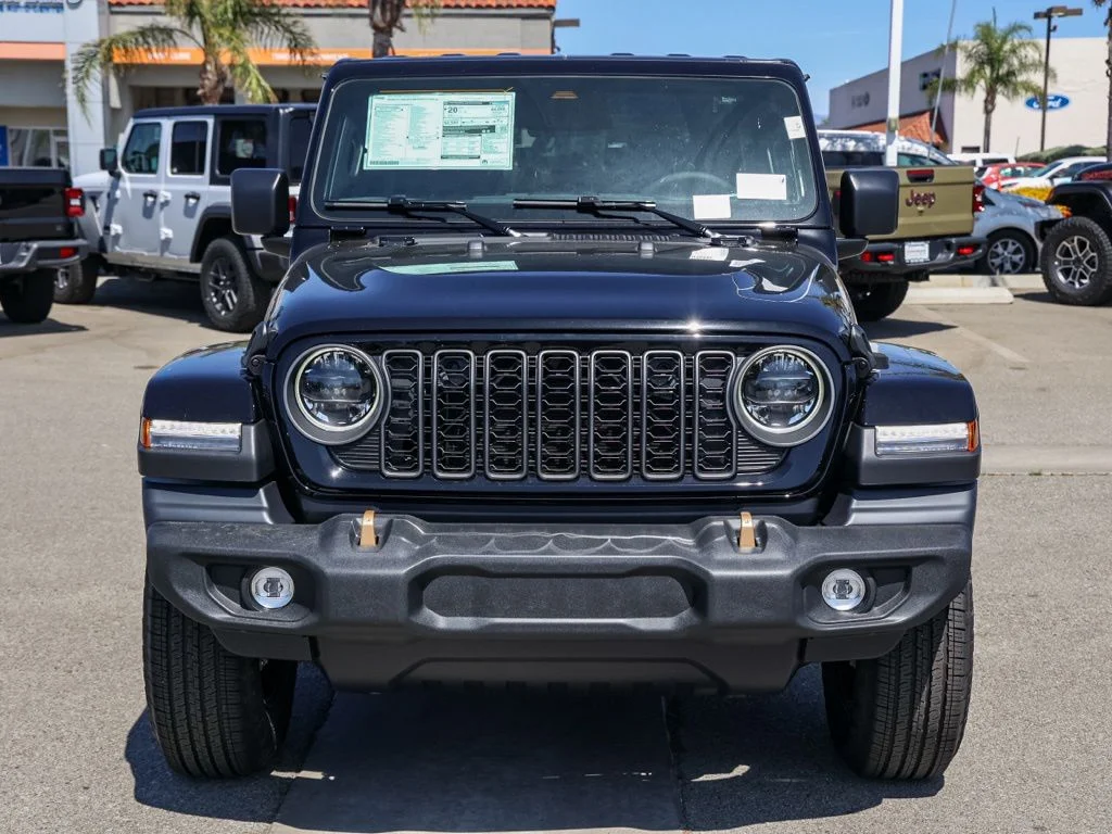 New 2026 Black Clear-Coat Exterior Paint Jeep  image 9