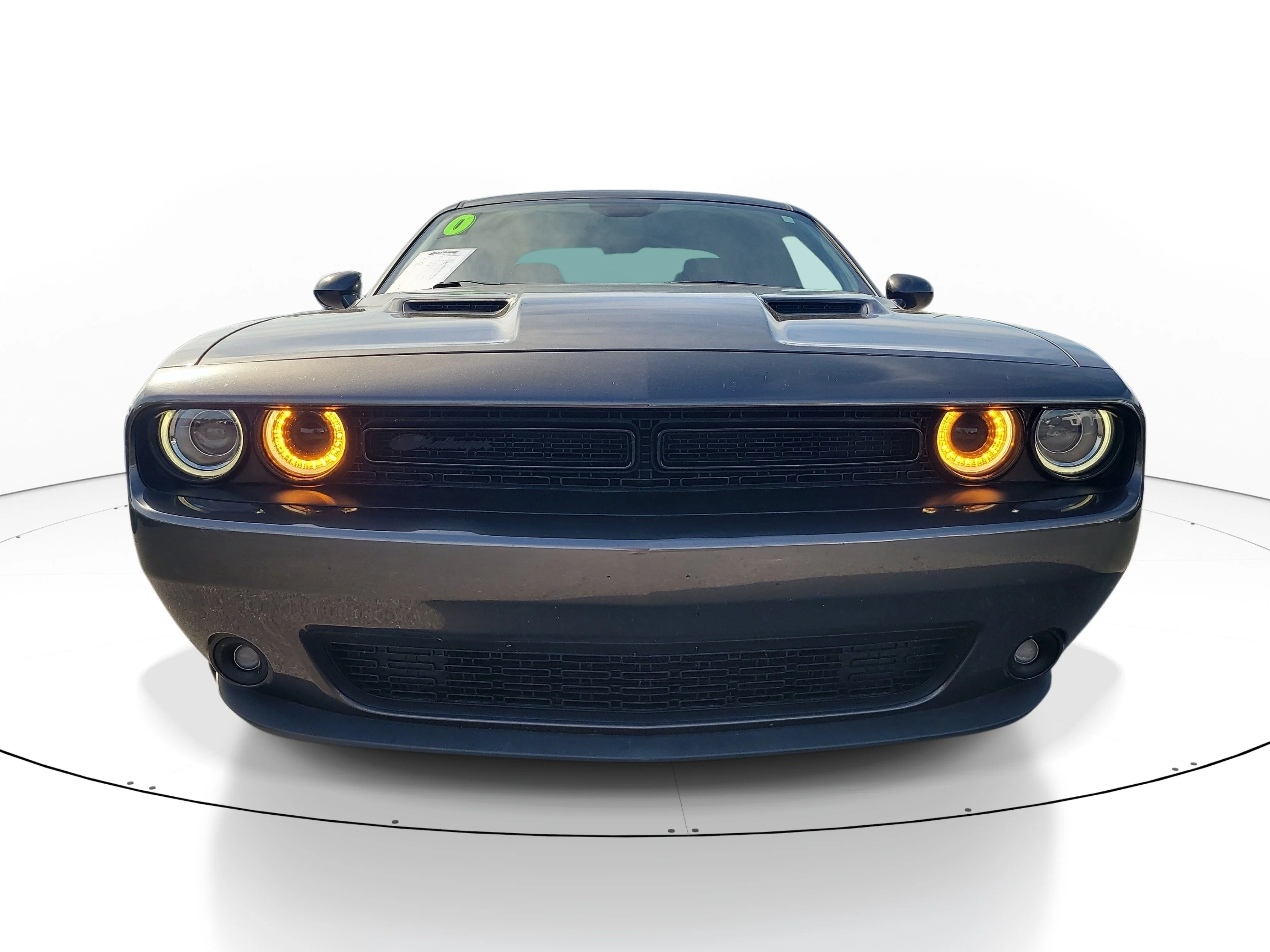 Used 2020 Granite Pearlcoat Dodge SXT image 2