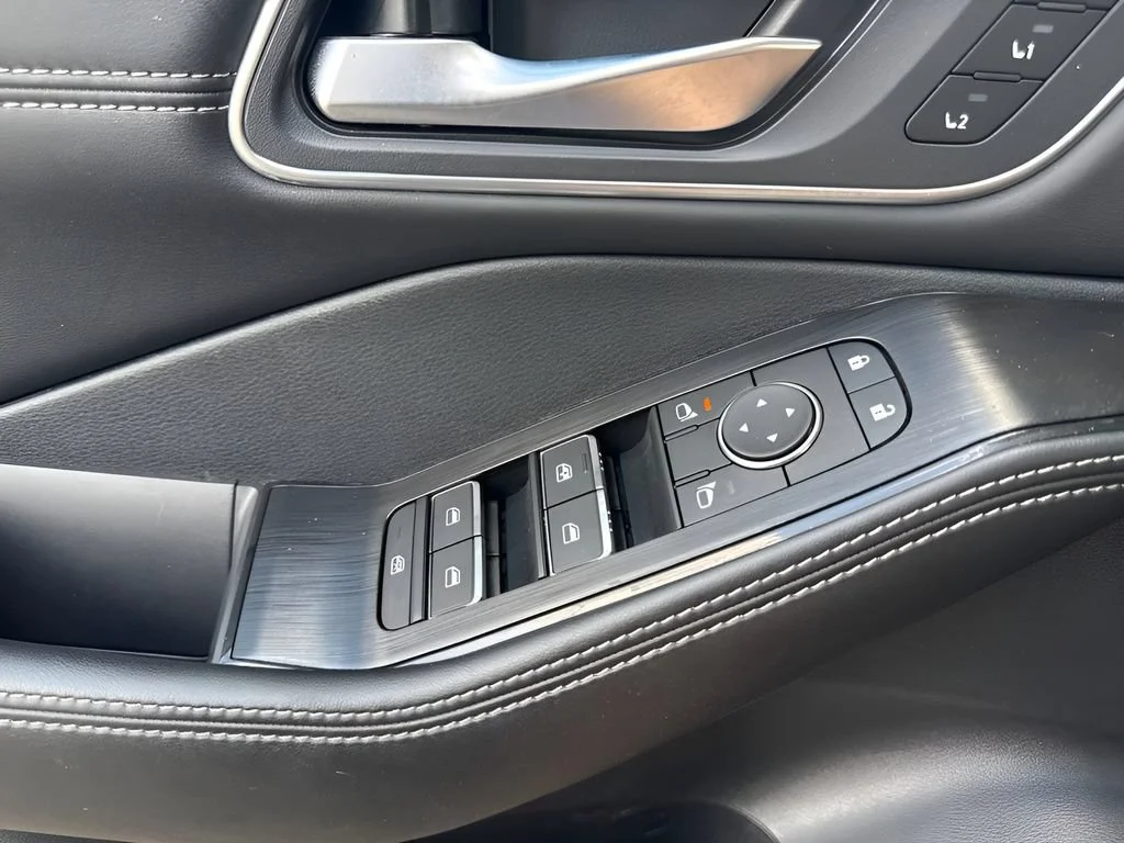 Used 2026 Blue Nissan Platinum image 29