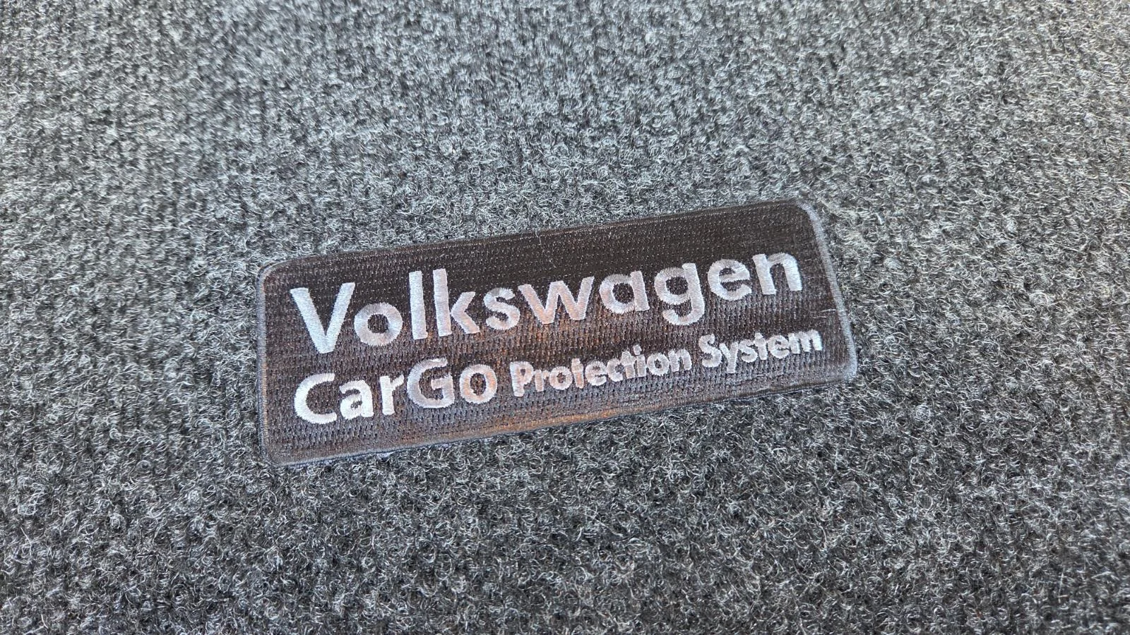 New 2026 Deep Black Pearl Volkswagen SE image 55