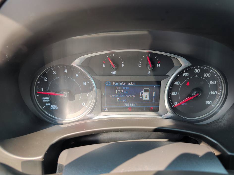 Used 2021 Graphite Gray Metallic GMC SLE image 21