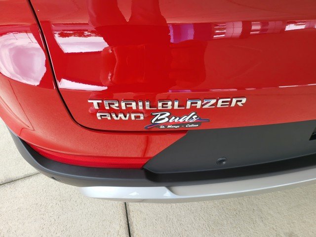 Used 2026 Apex Red Chevrolet LT image 19