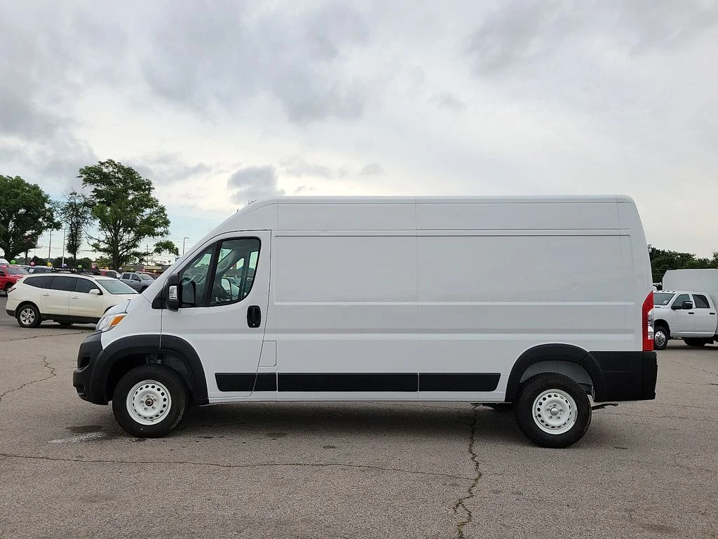 Used 2025 White Ram High Roof image 3