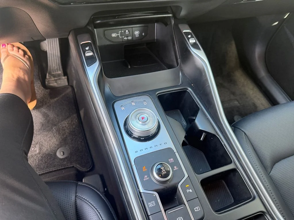 Certified Used 2025 Gray Kia EX image 15