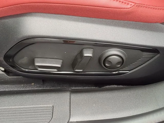 New 2026 Diamond Black Crystal Pearlcoat Dodge R/T Scat Pack image 16