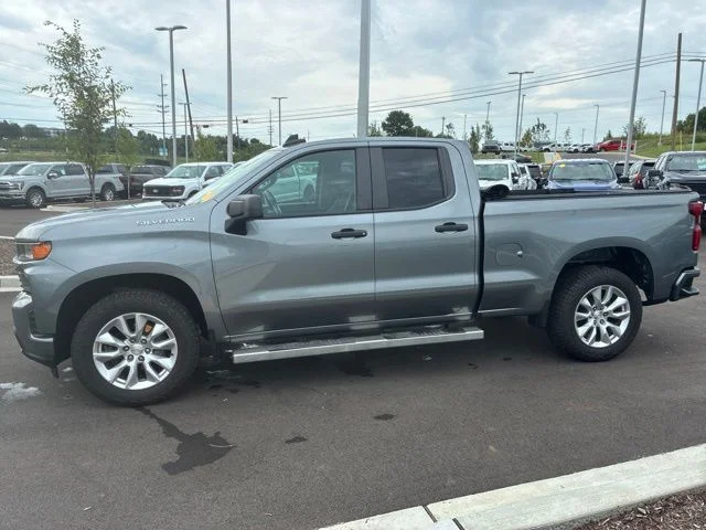 Used 2021 Steel Metallic Chevrolet Custom image 4