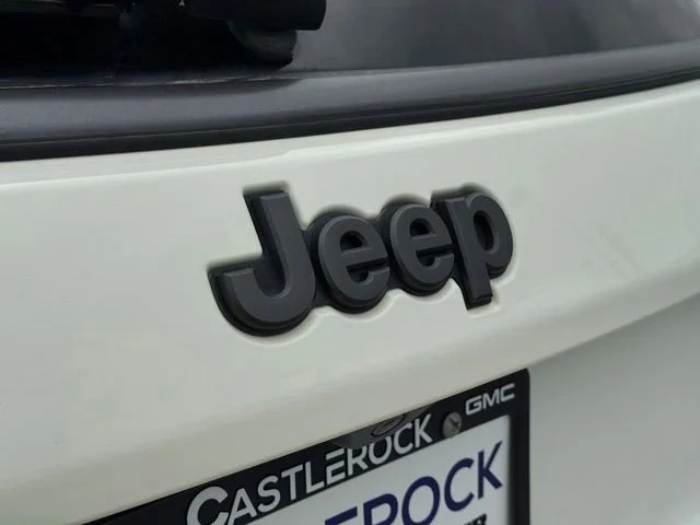 Used 2018 White Jeep Trailhawk 4x4 image 20
