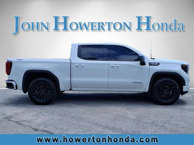 Used 2024 White GMC Elevation image 3