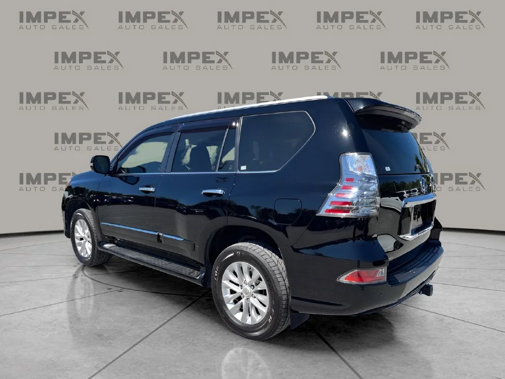 Used 2015 Black Lexus 460 image 3