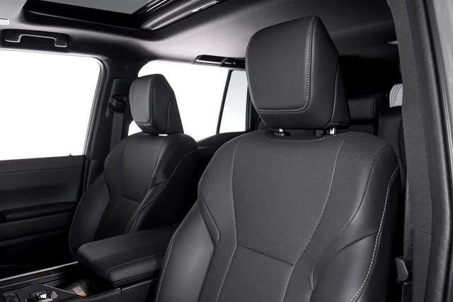 Used 2025 Incognito Lexus 550 Premium+ image 17