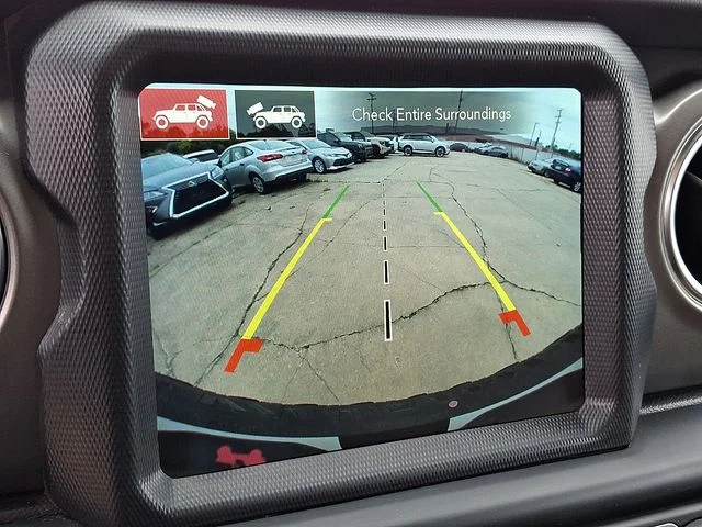 Used 2023 Purple Jeep Rubicon image 24