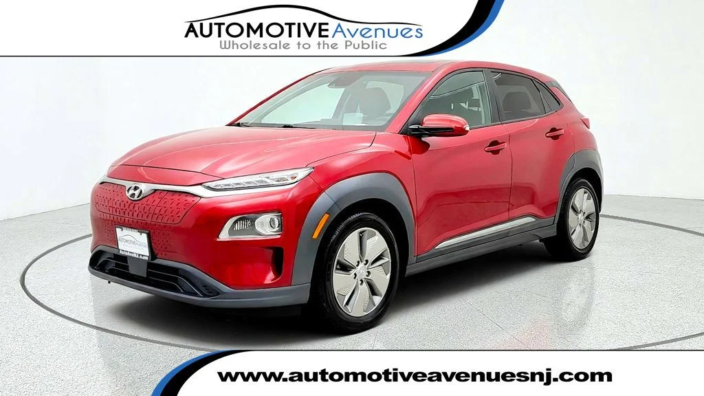 Used 2021 Pulse Red Hyundai Ultimate FWD image 1