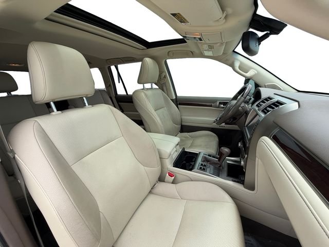 Used 2019  Lexus 460 image 16
