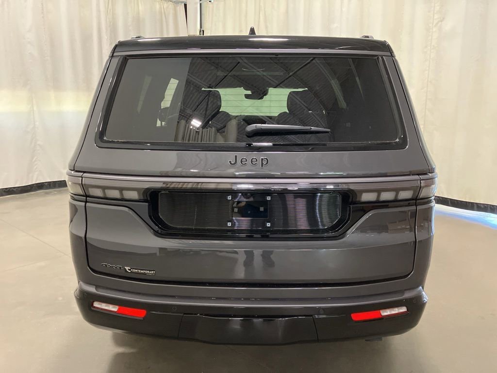 New 2026 Baltic-Gray Metallic Clear-Coat Exterior Paint Jeep Upland image 29