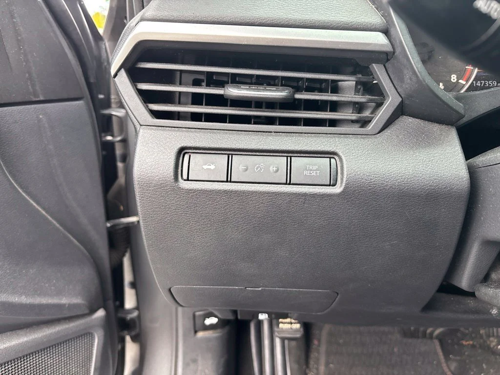 Used 2019 Gray Nissan 2.5 SR image 13