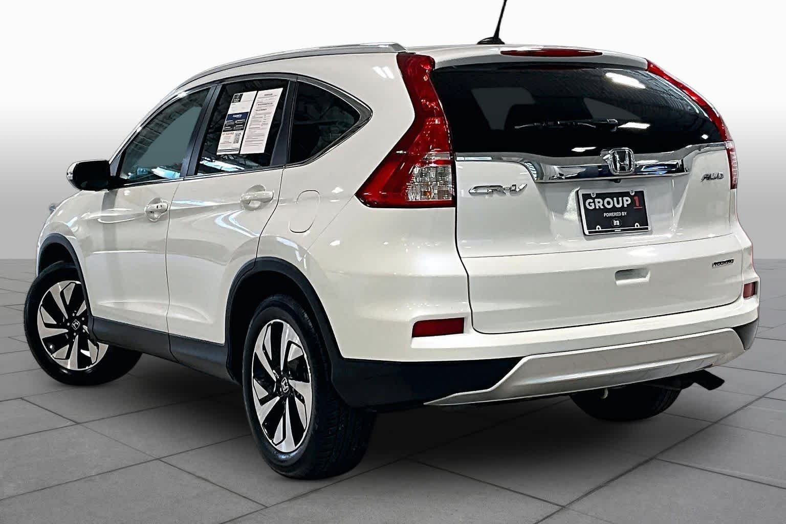 Used 2016 Alabaster Silver Metallic Honda Touring image 12