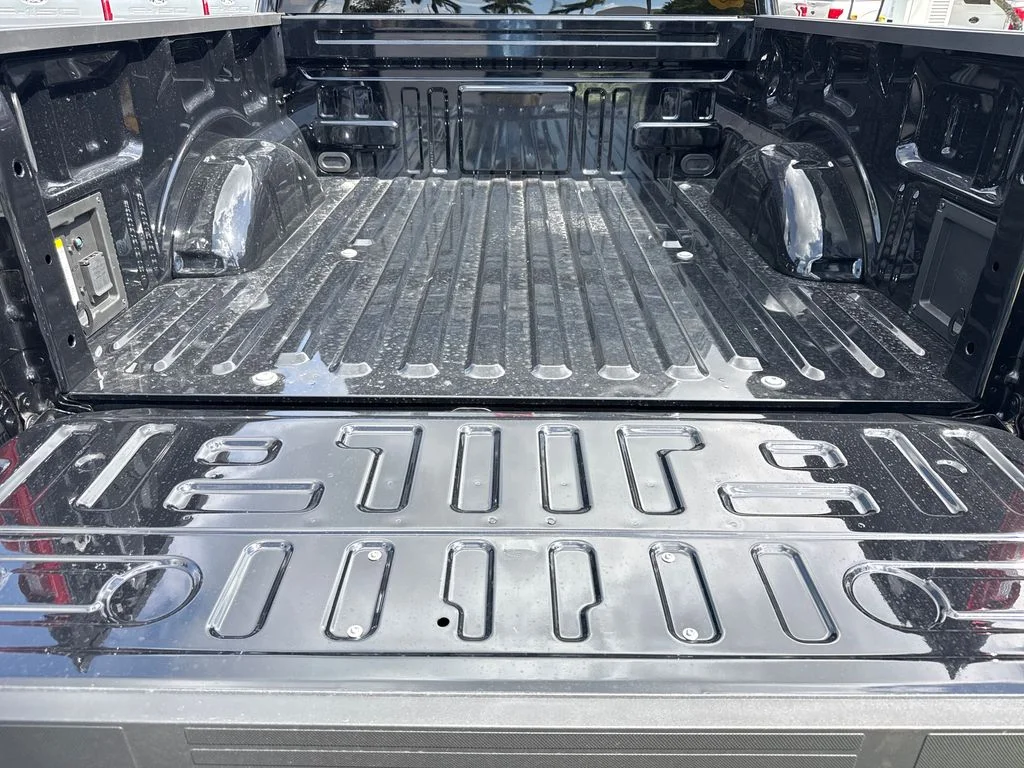 New 2026 Black Ford XLT image 21