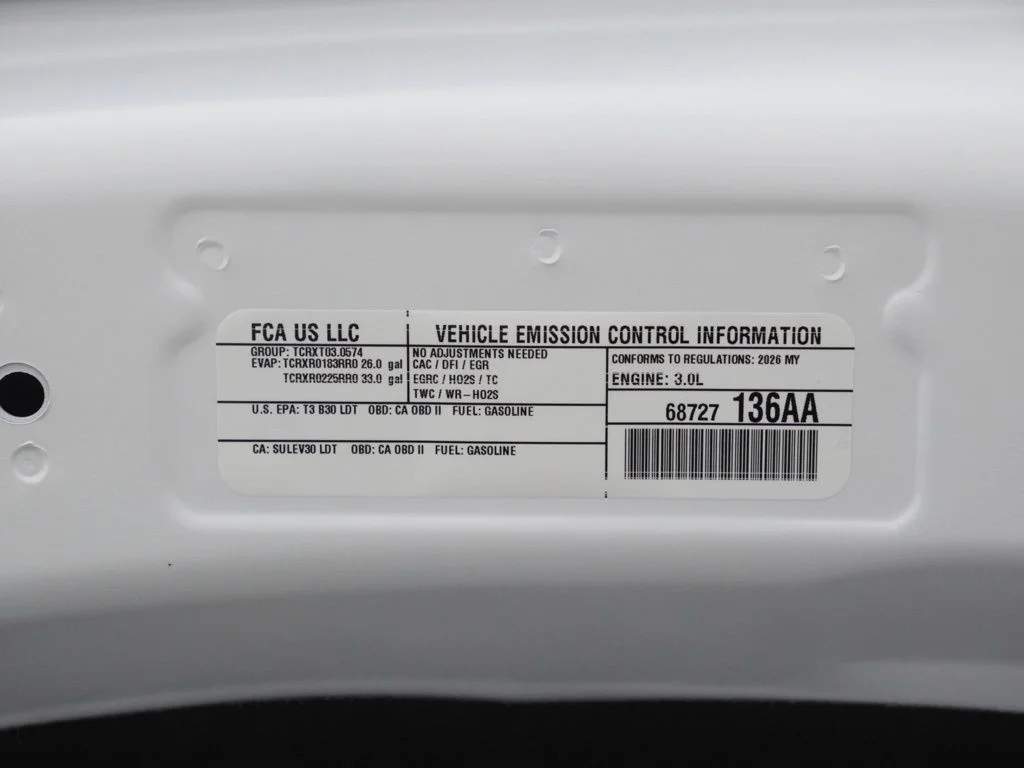 New 2026 Ivory White Tri-Coat Pearl-Coat Exterior Paint RAM Laramie image 29