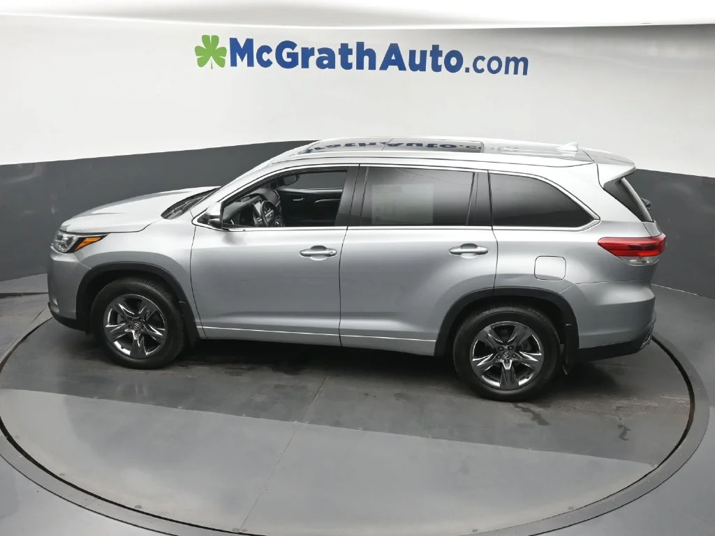 Used 2019 Silver Toyota Limited Platinum image 27