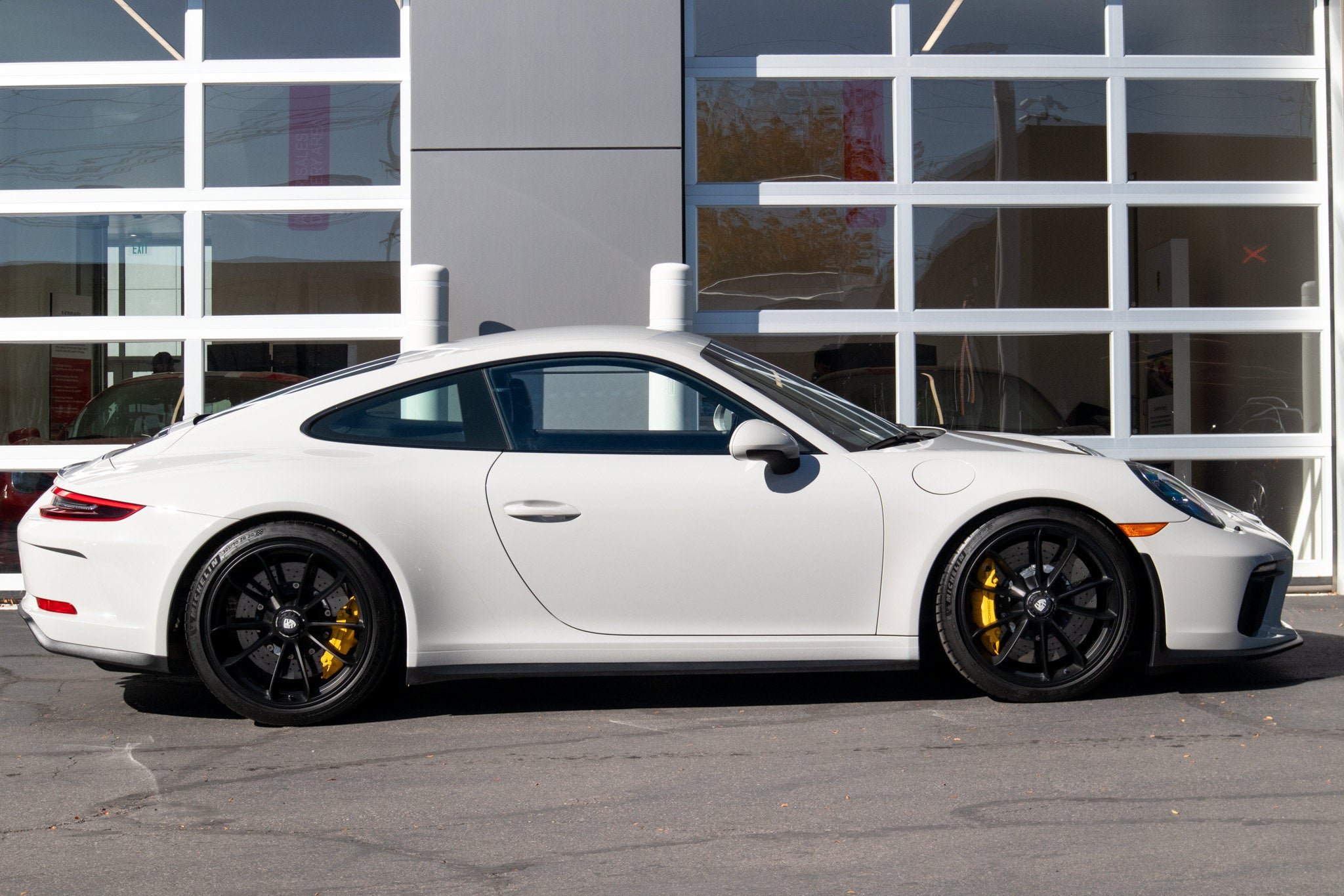Used 2019 Chalk Porsche  image 7
