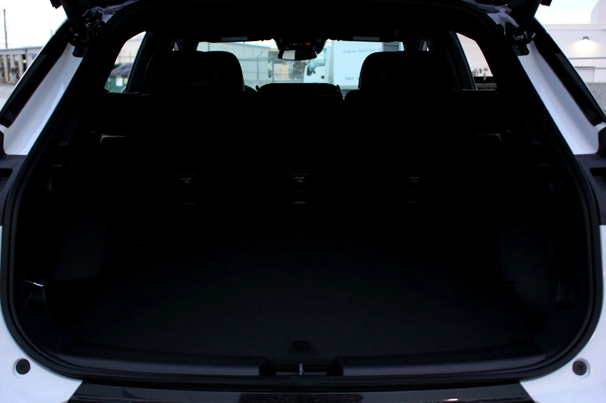 2025 Chevrolet Equinox EV LT - Photo 20