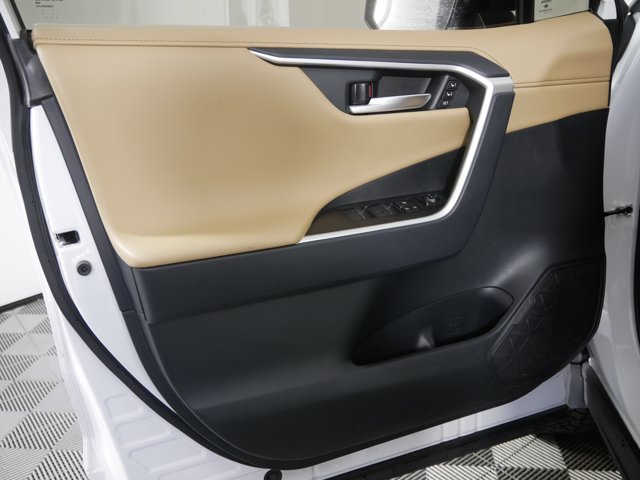 Certified Used 2025 Wind Chill Pearl Toyota Limited w/ Advanced Technology Pkg & Weather Pkg image 8
