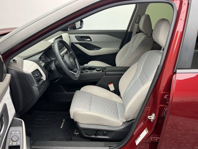 Used 2023 Scarlet Ember Tintcoat Nissan SV image 8