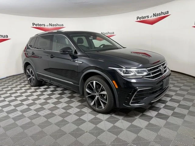 Used 2022 Black Volkswagen 2.0T SEL R-Line image 1