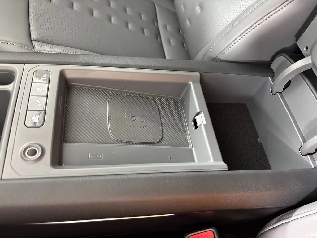 New 2026 Ocean Blue Kia Wind AWD image 43