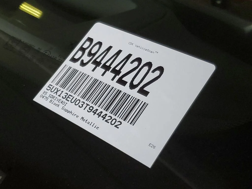 New 2026 Black Sapphire Metallic BMW sDrive40i image 27
