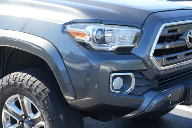 Used 2016 Gray Toyota Limited image 4