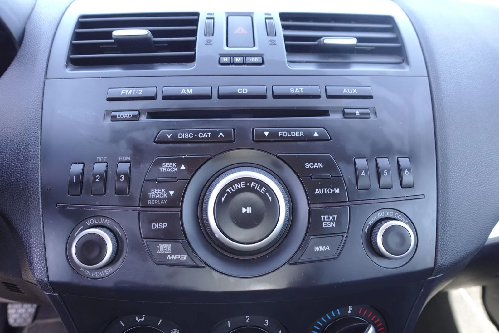 Used 2013 Crystal White Pearl Mica Mazda i SV image 19