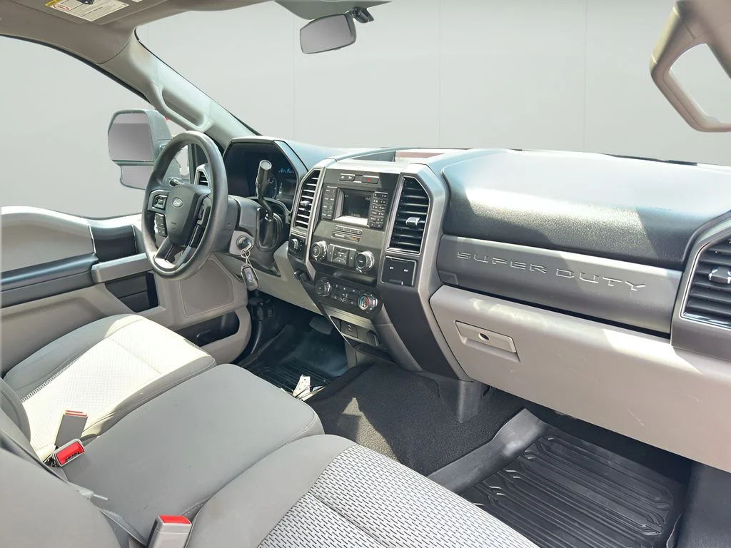 Used 2019 Oxford White Ford XLT image 6
